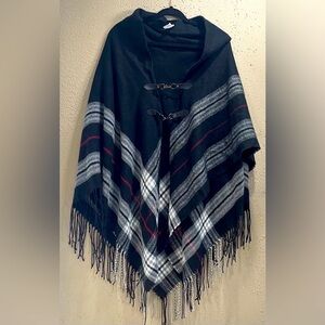 Women’s Black with Front Clips Poncho Shawl Wrap Sizes S-XL